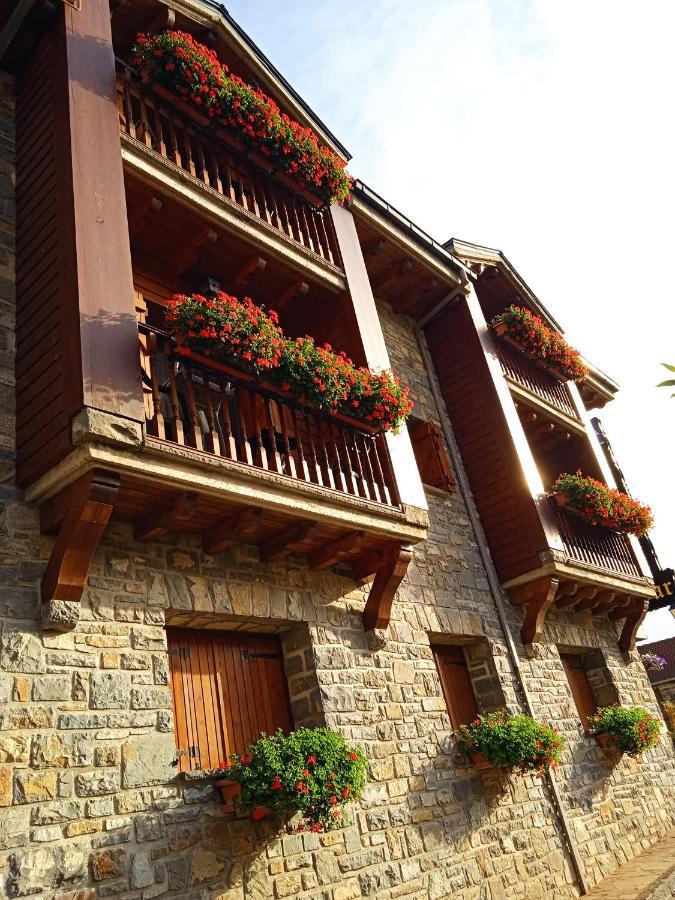 Apartamentos Lausan Gavín Exterior foto